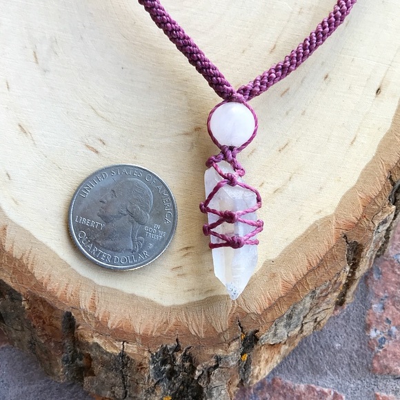 SOLD macrame crystal quartz boho necklace - Picture 6 of 8